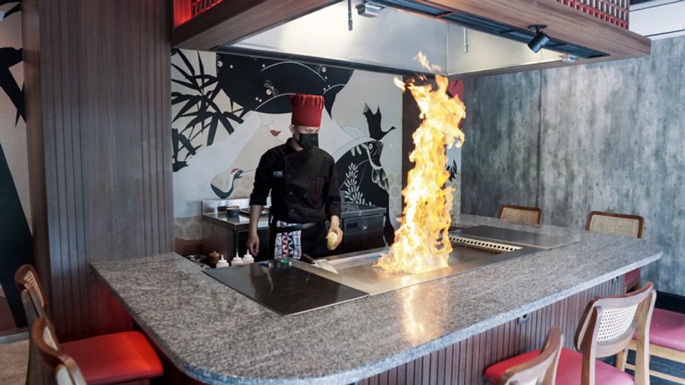 Nayati Gas-Teppanyaki mit 2 Heizzonen Beispiel 1