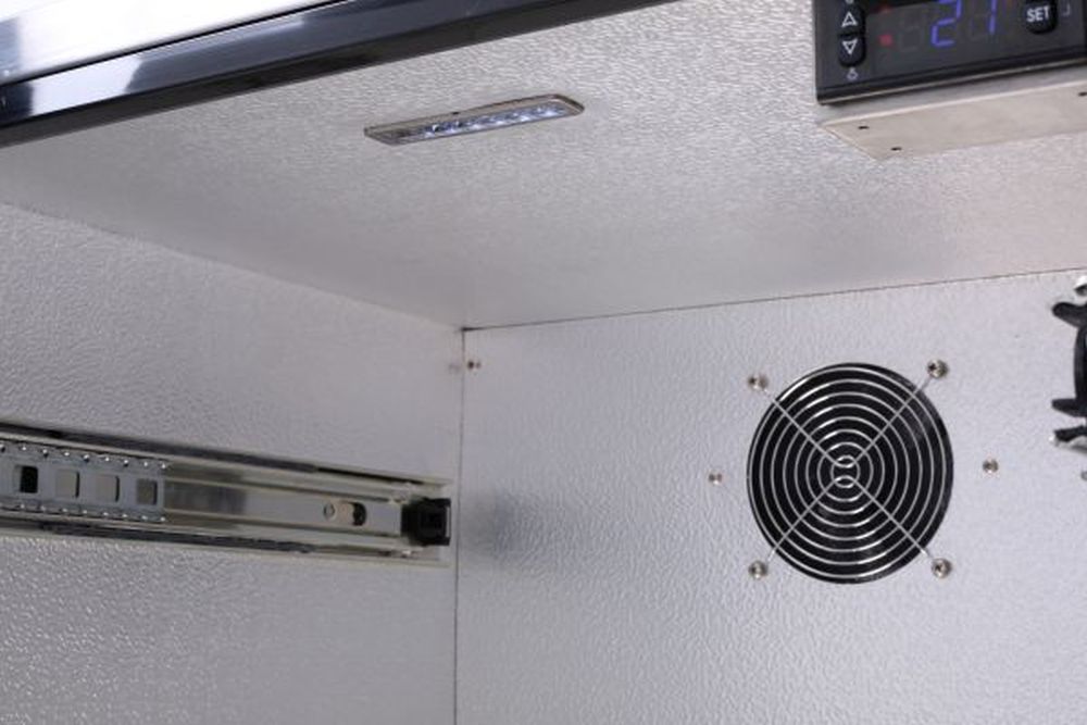 KBS Kühlschrank UKS 140 Steuerung und LED Beleuchtung