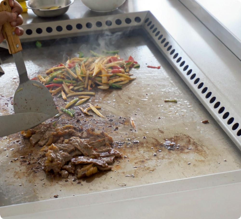 Nayati Gas-Teppanyaki mit 2 Heizzonen Beispiel 2