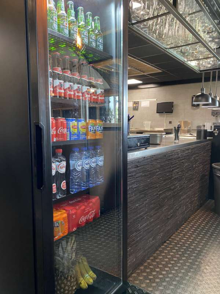 Cooldura Display-Kühlschrank LED - 380 L - ALL BLACK - Ambientebild 1